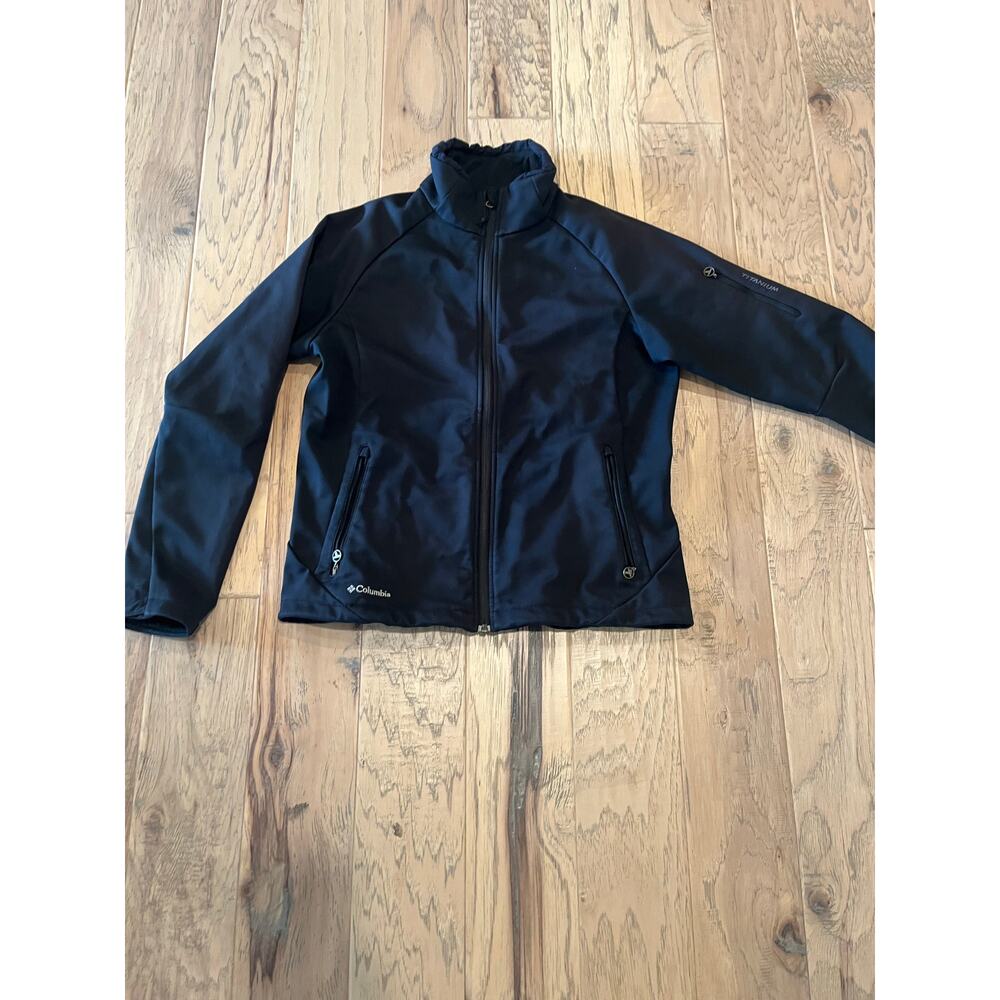 Columbia Black Titanium Jacket with Brushed Lining, size L